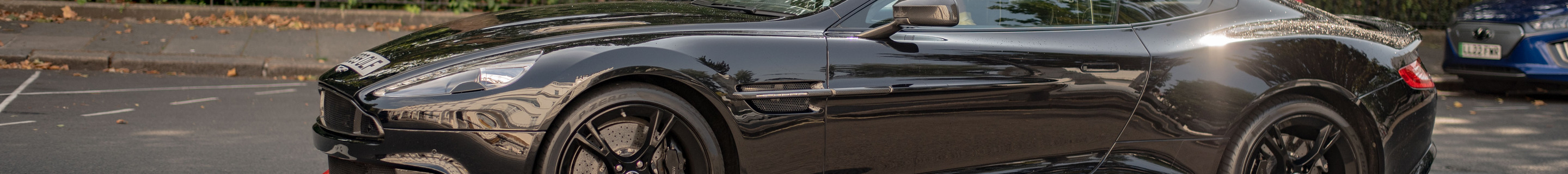 Aston Martin Vanquish S 2017