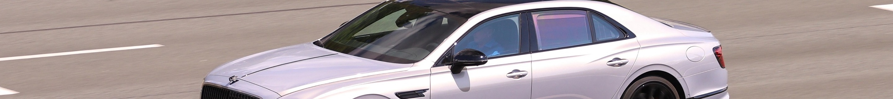 Bentley Flying Spur Hybrid S
