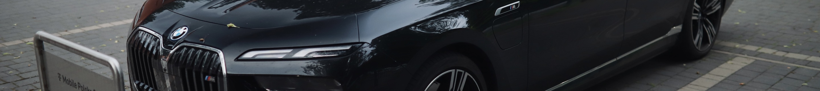 BMW M760e xDrive