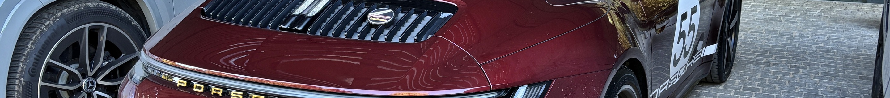 Porsche 992 Targa 4S Heritage Design Edition