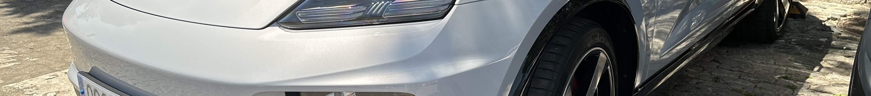 Porsche Macan EV Turbo