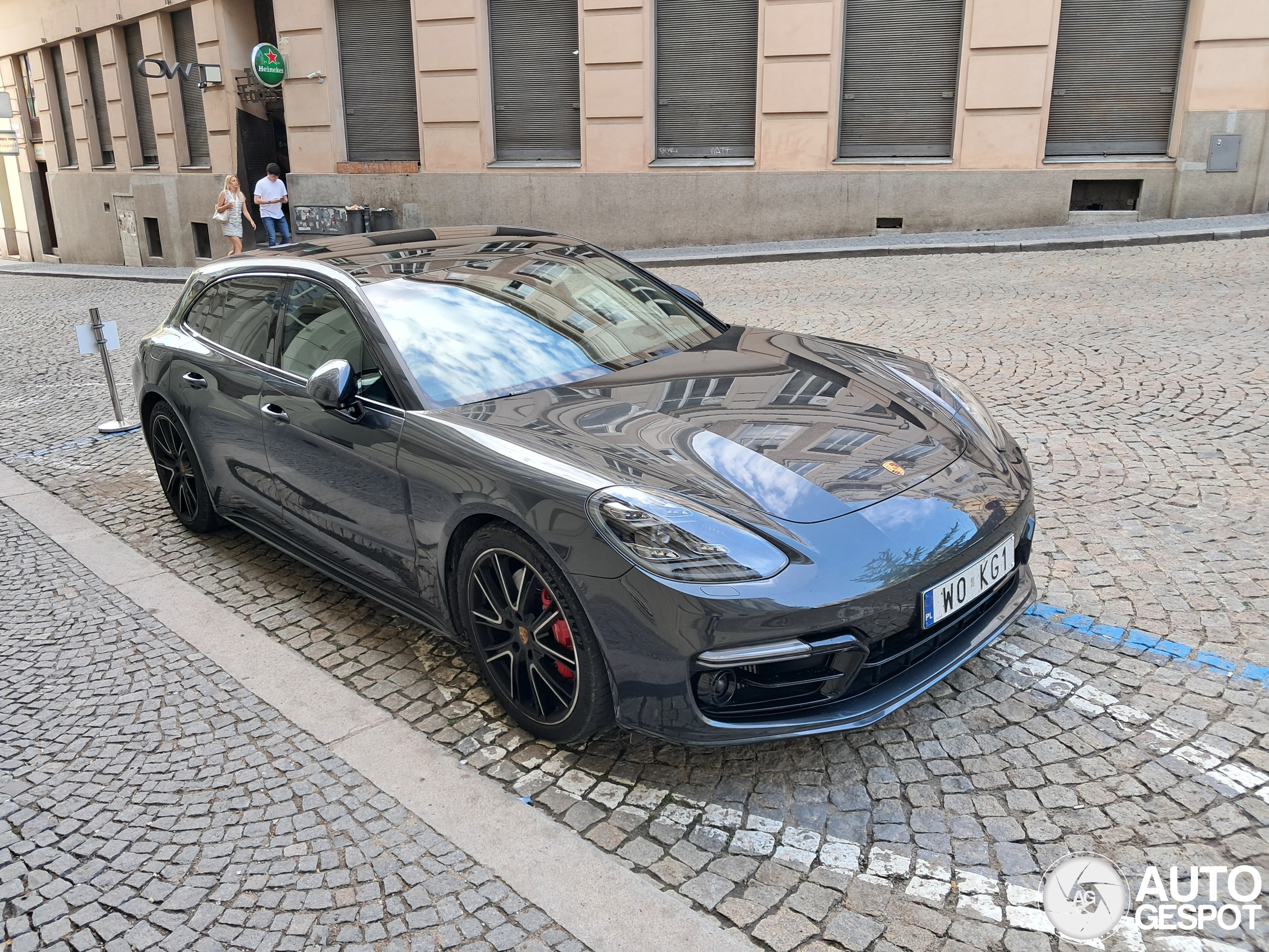 Porsche 971 Panamera GTS Sport Turismo