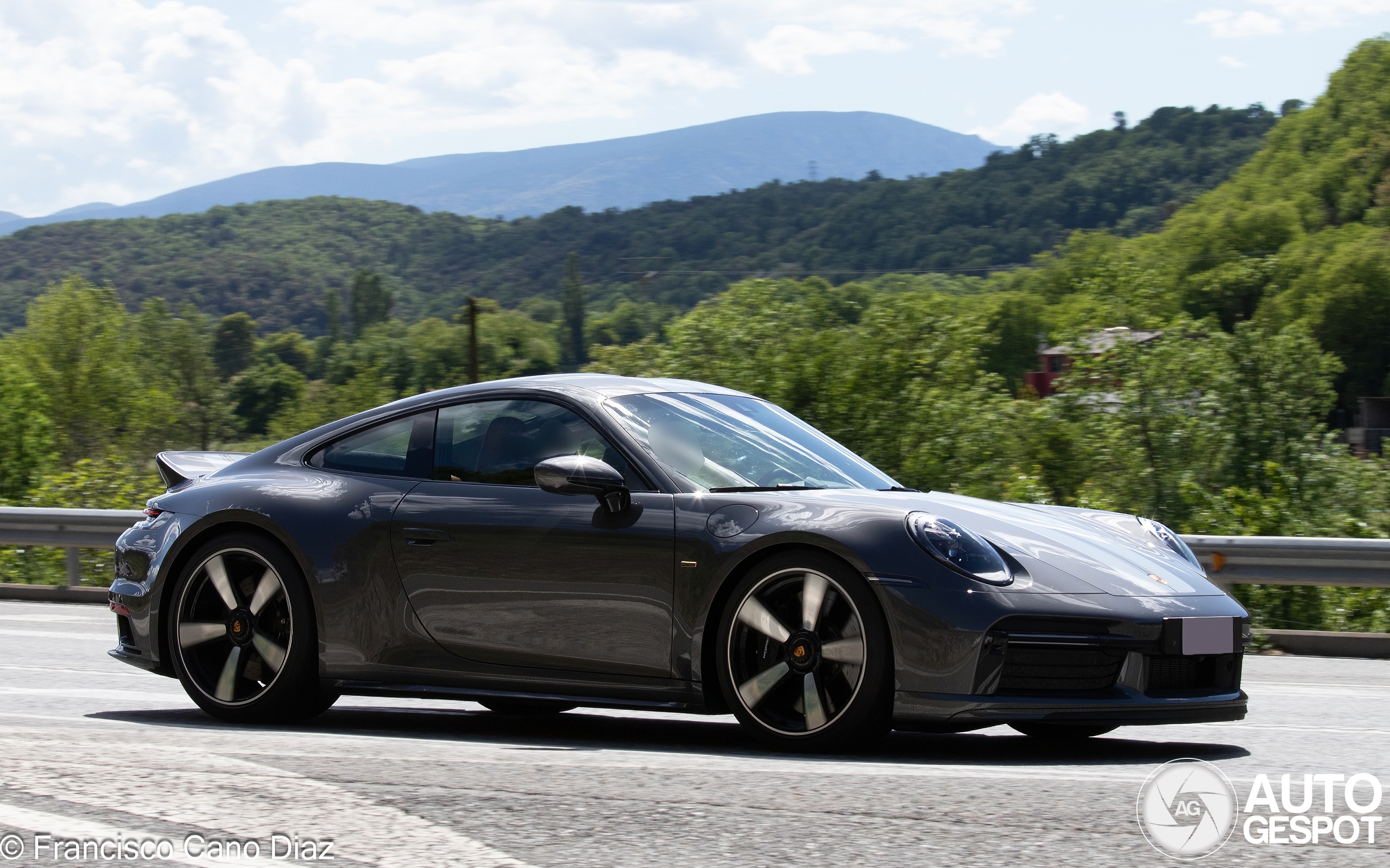 Porsche 992 Sport Classic