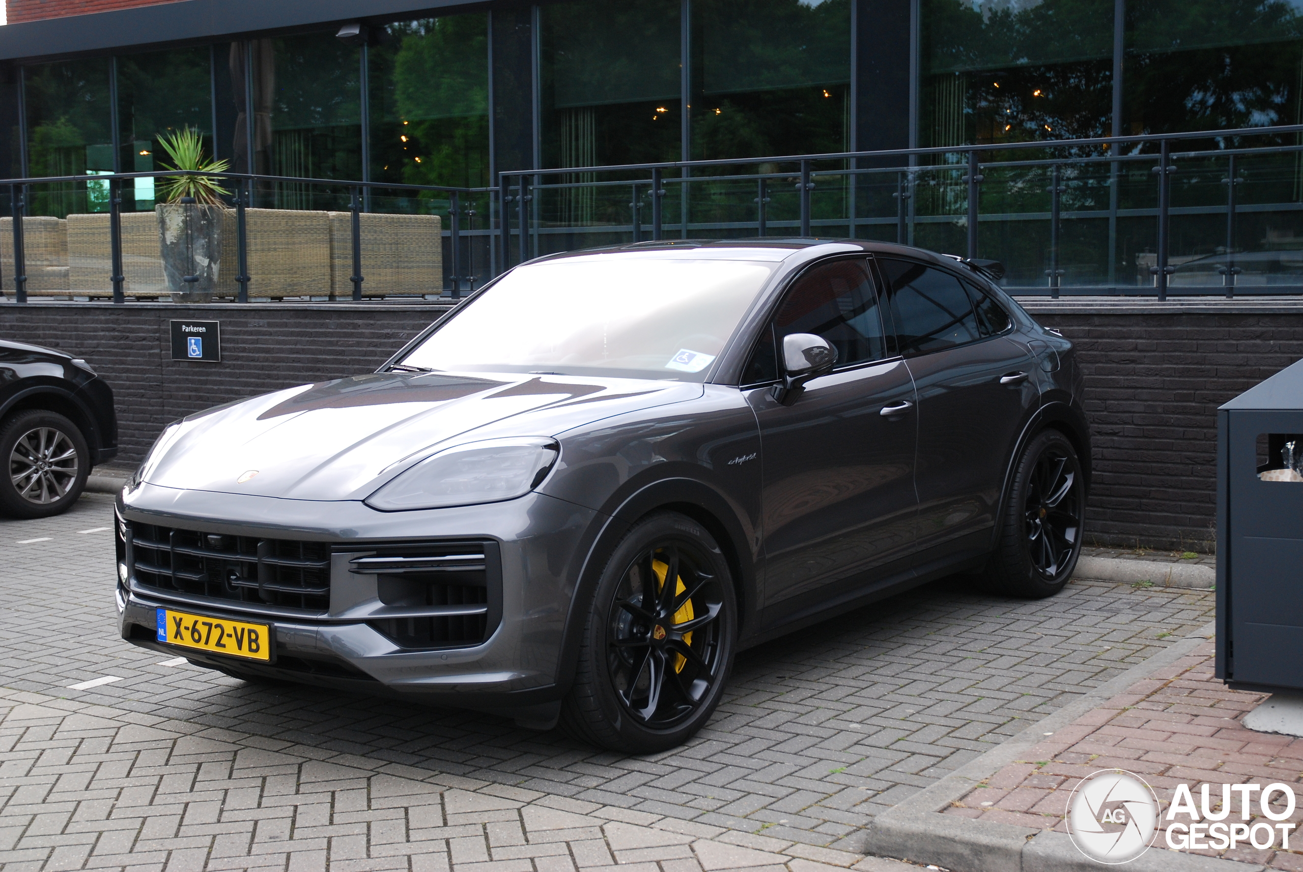 Porsche 9YA Cayenne Turbo E-Hybrid