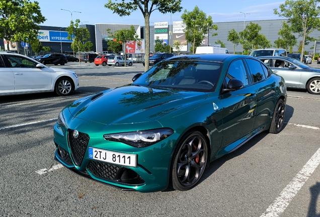Alfa Romeo Giulia Quadrifoglio 2023