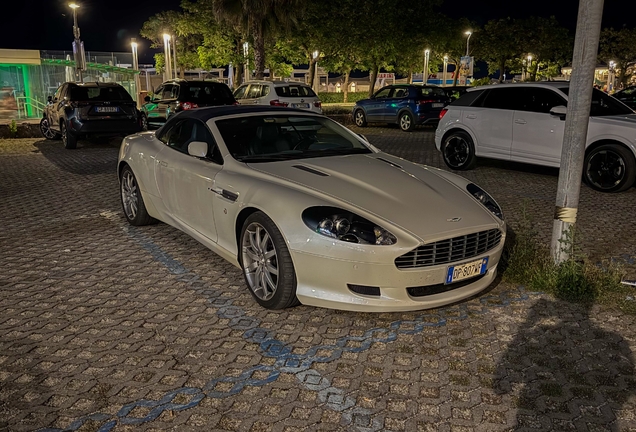 Aston Martin DB9 Volante