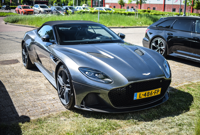 Aston Martin DBS Superleggera Volante