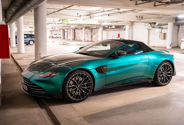 Aston Martin V8 Vantage Formula 1 Edition Roadster