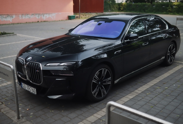 BMW M760e xDrive
