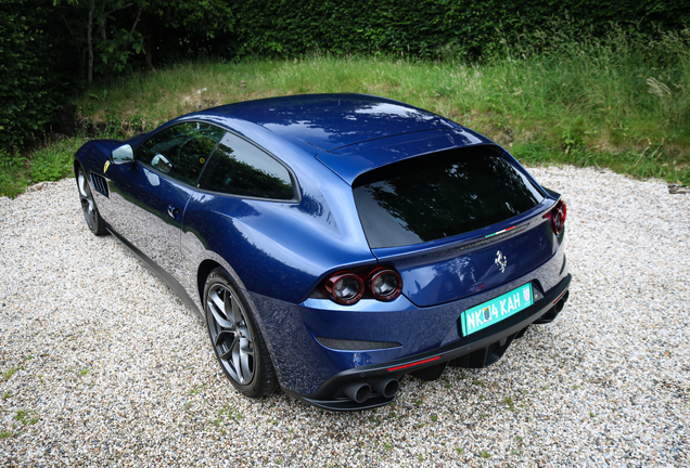 Ferrari GTC4Lusso T