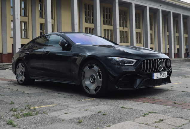 Mercedes-AMG GT 63 S X290