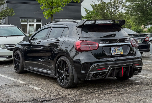 Mercedes-Benz Renntech GLA 45 AMG X156