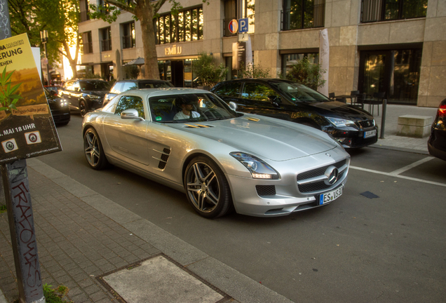 Mercedes-Benz SLS AMG