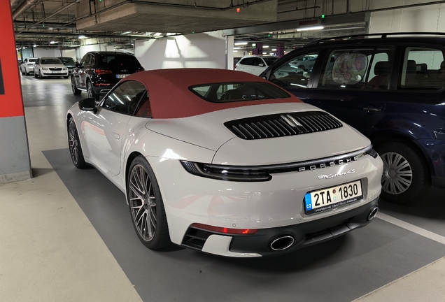 Porsche 992 Carrera 4S Cabriolet