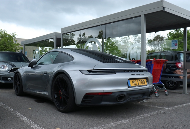 Porsche 992 Carrera GTS