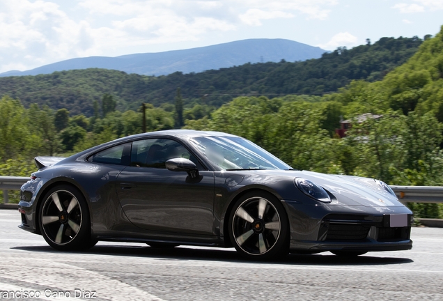 Porsche 992 Sport Classic
