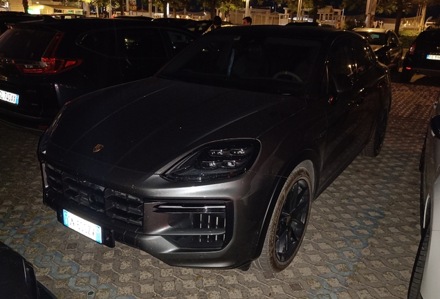 Porsche Cayenne Coupé Turbo E-Hybrid
