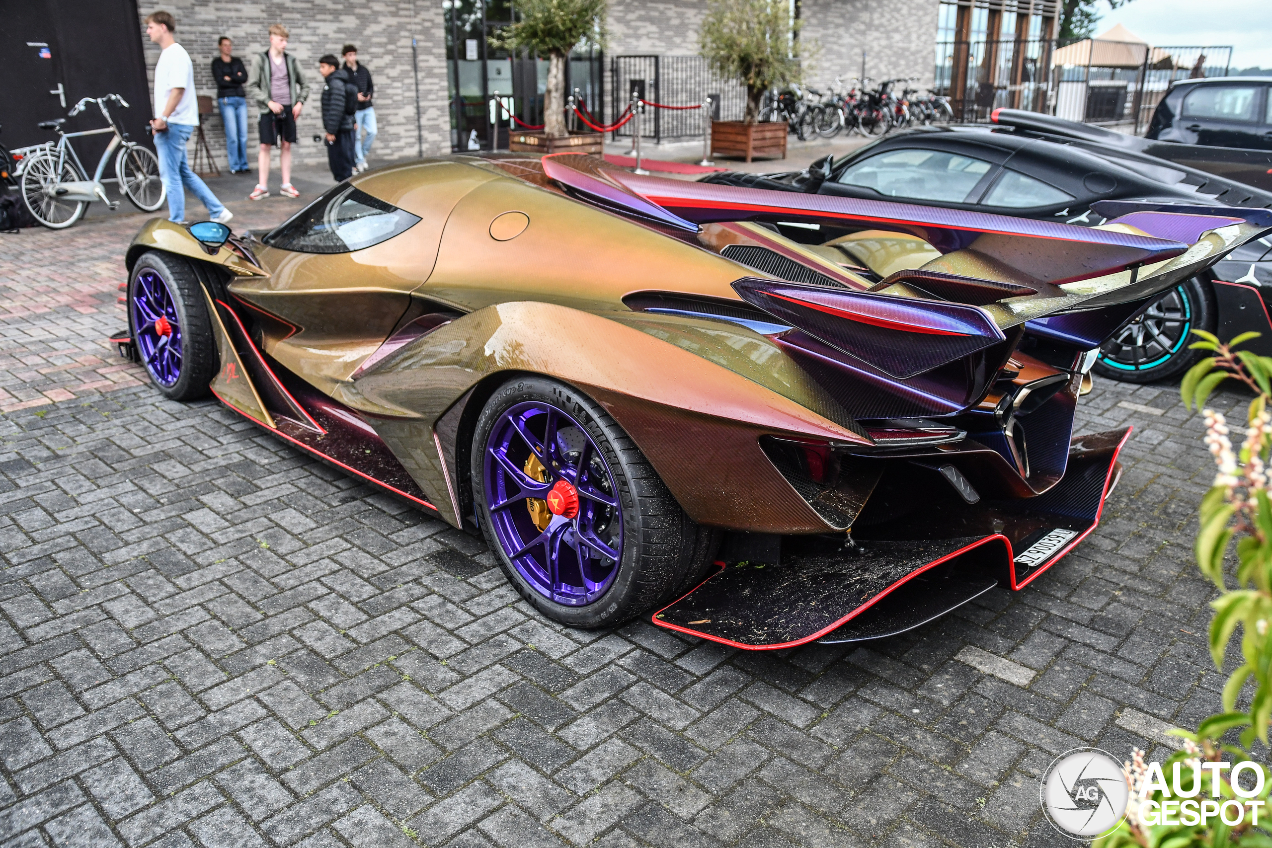 UFOs in Haren: Apollo IE and AMG One steal the show