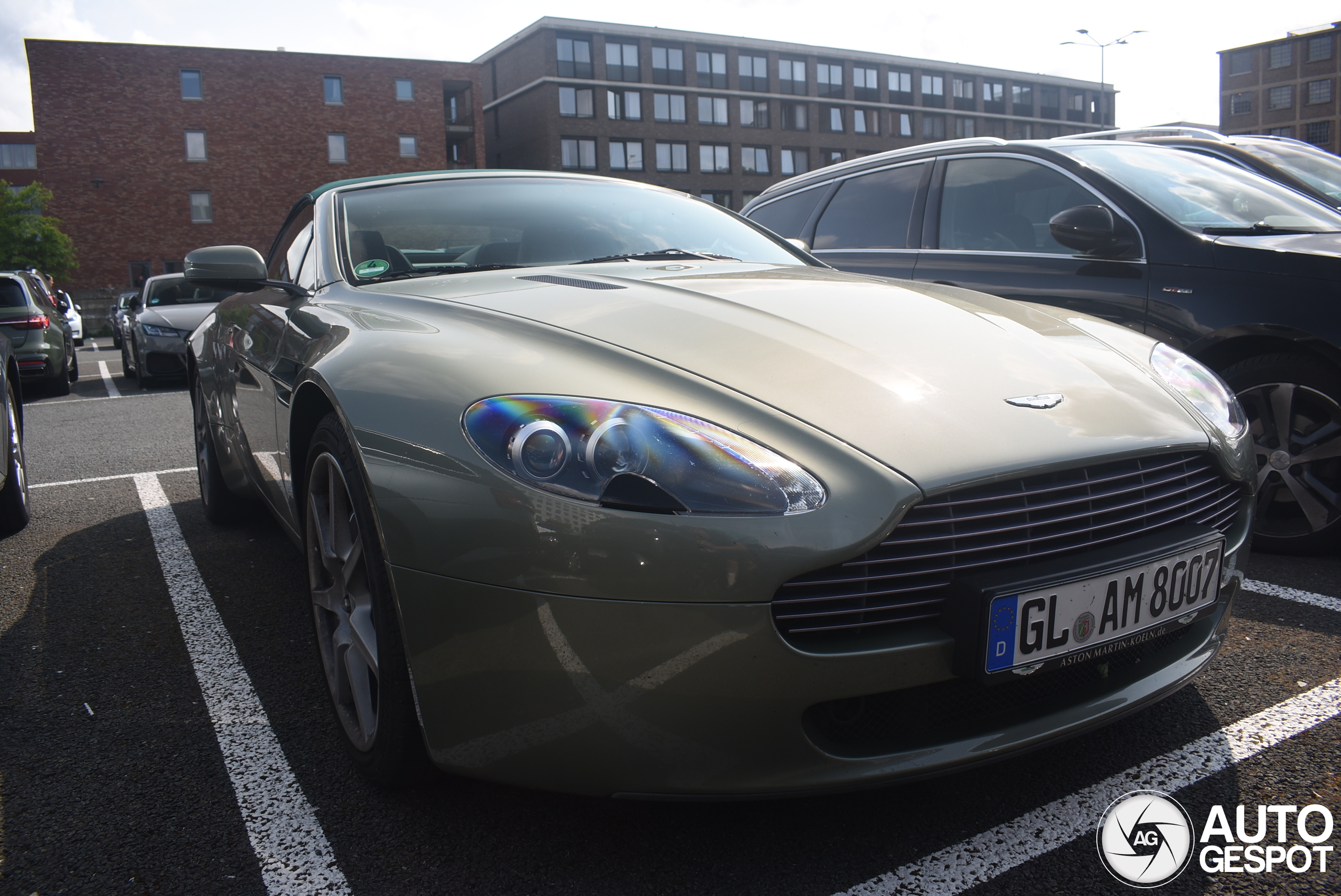 Aston Martin V8 Vantage Roadster