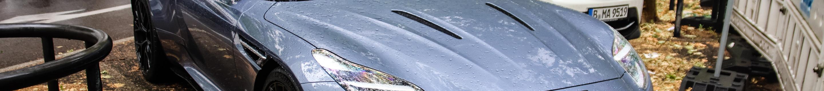 Aston Martin DB12 Volante