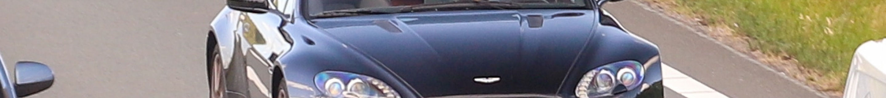 Aston Martin V8 Vantage Roadster