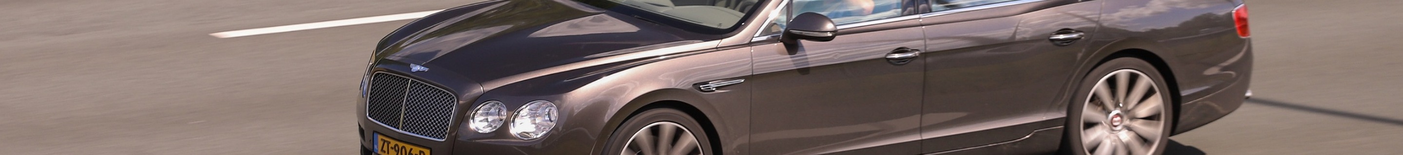 Bentley Flying Spur V8