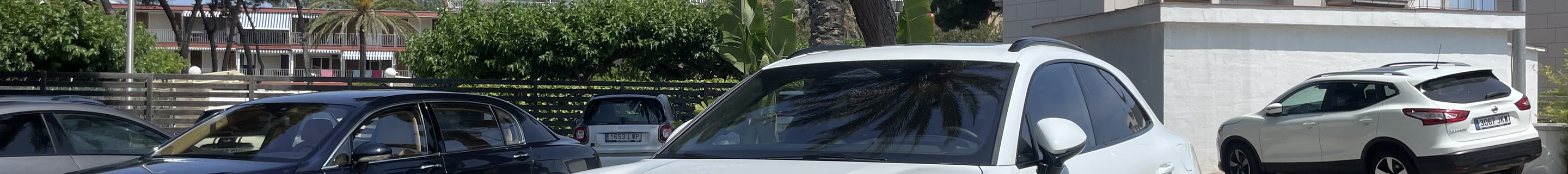 Porsche Macan EV Turbo