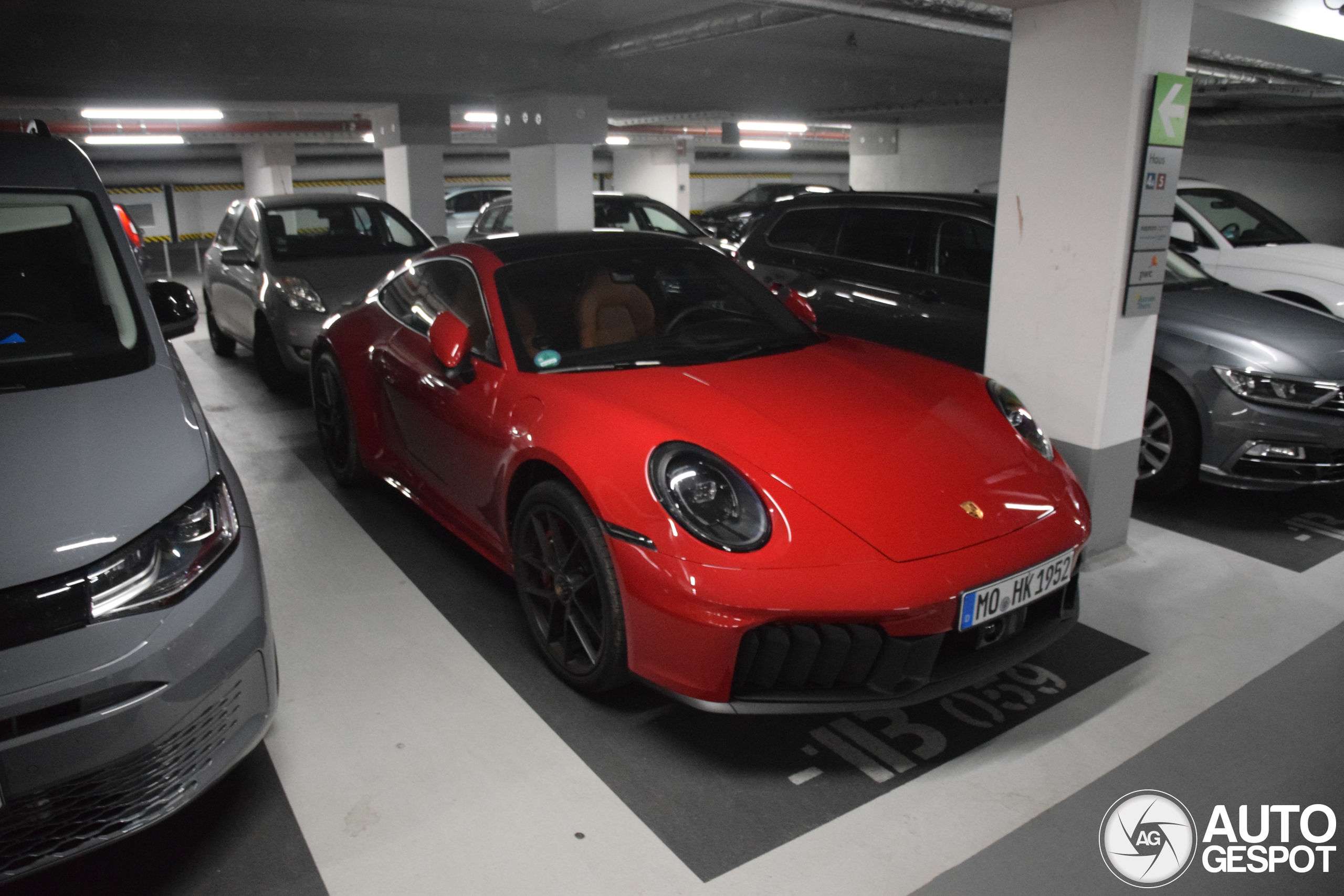 Porsche 992 Carrera 4 GTS MkII