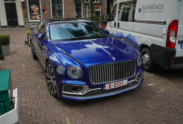 Bentley Flying Spur Hybrid Azure