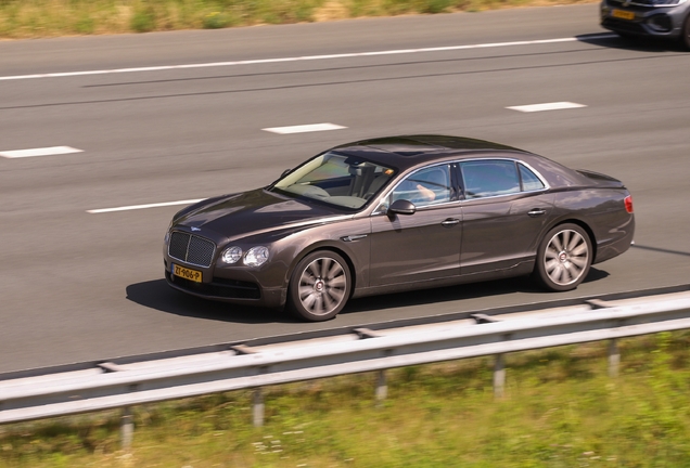 Bentley Flying Spur V8