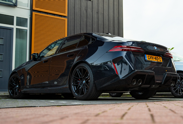 BMW M5 G90