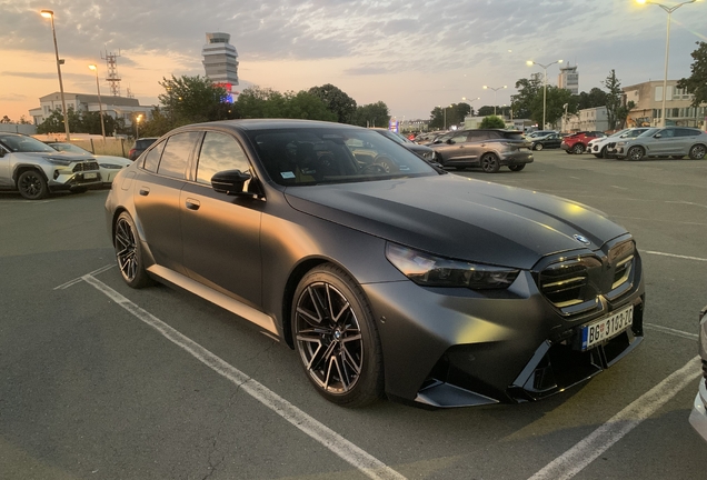 BMW M5 G90