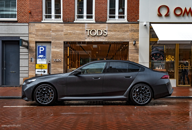 BMW M5 G90