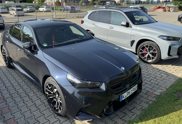 BMW M5 G90