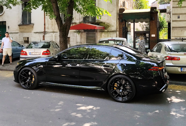 BMW M5 G90