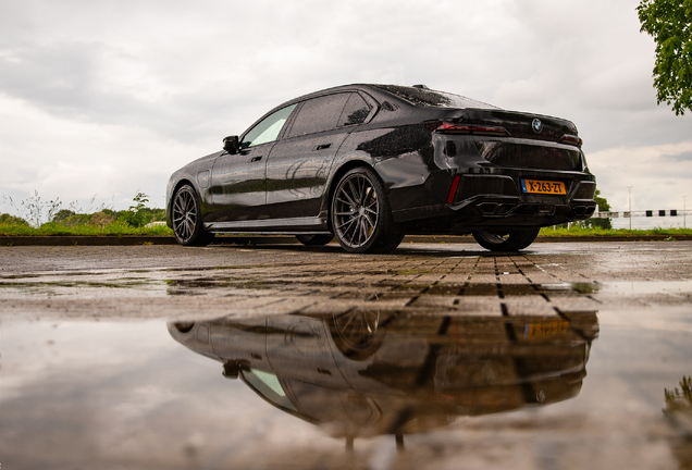 BMW M760e xDrive