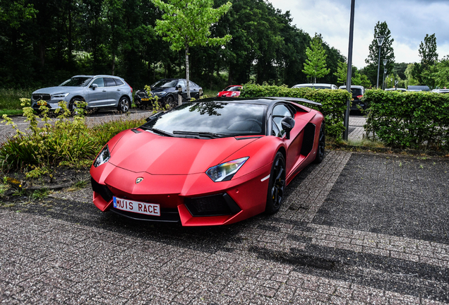 Lamborghini Aventador LP700-4