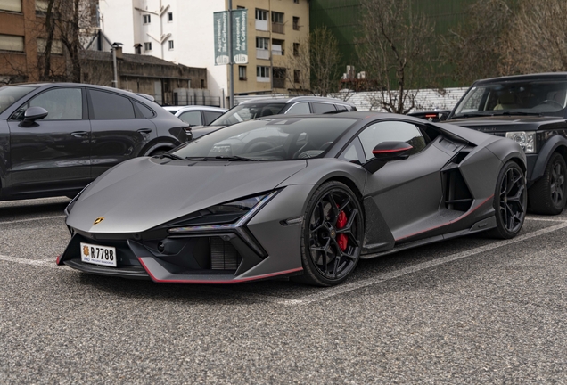 Lamborghini Revuelto