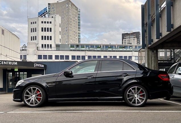 Mercedes-Benz E 63 AMG W212 V8 Biturbo