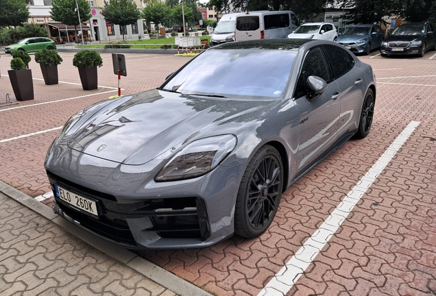 Porsche 972 Panamera Turbo S E-Hybrid