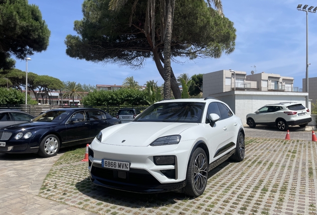 Porsche Macan EV Turbo