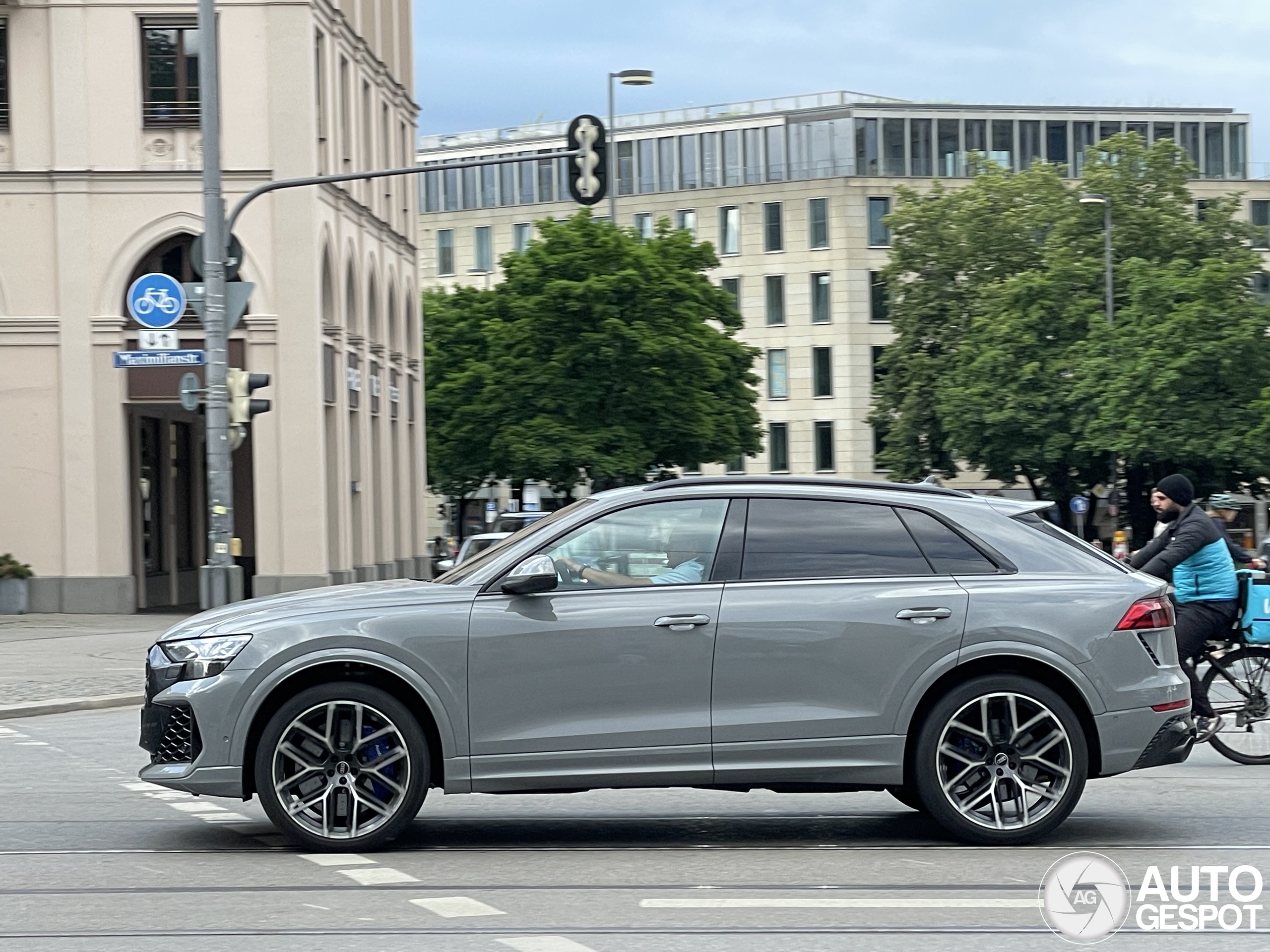 Audi RS Q8 2024