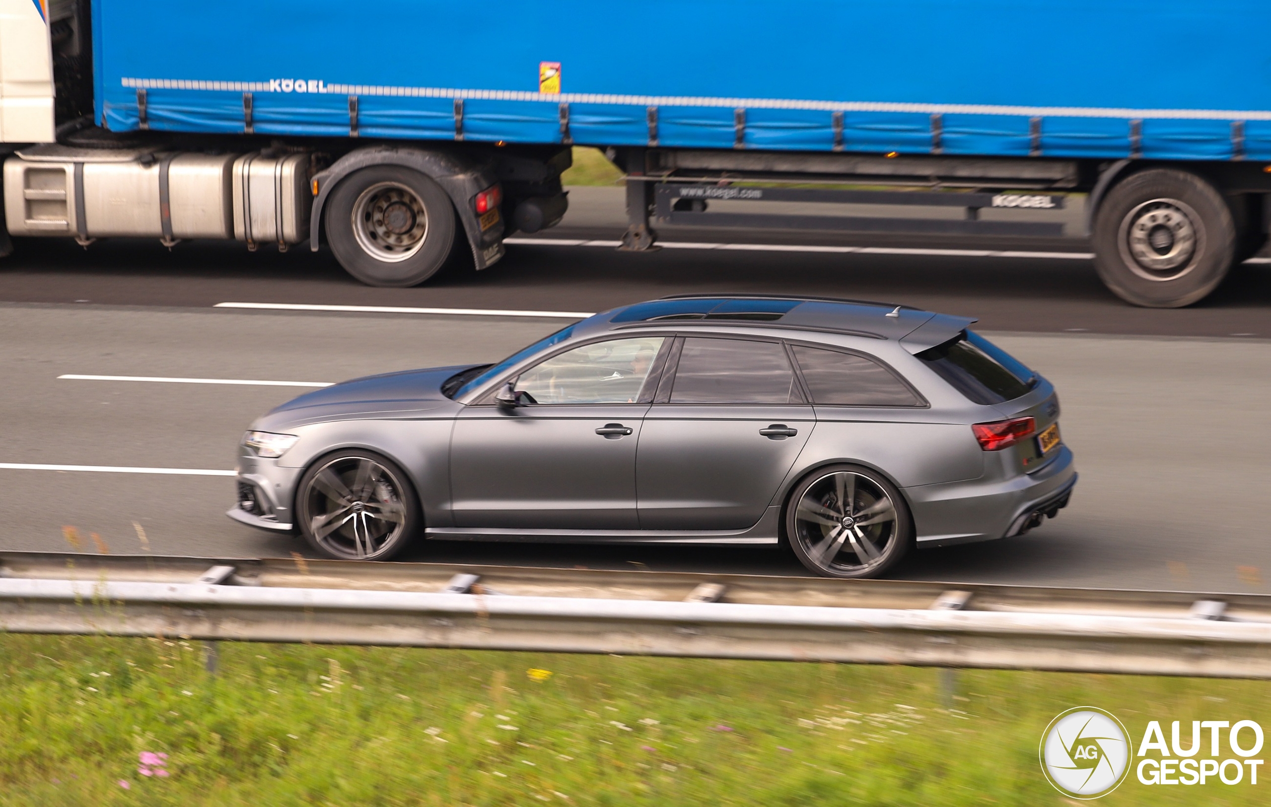 Audi RS6 Avant C7 2015