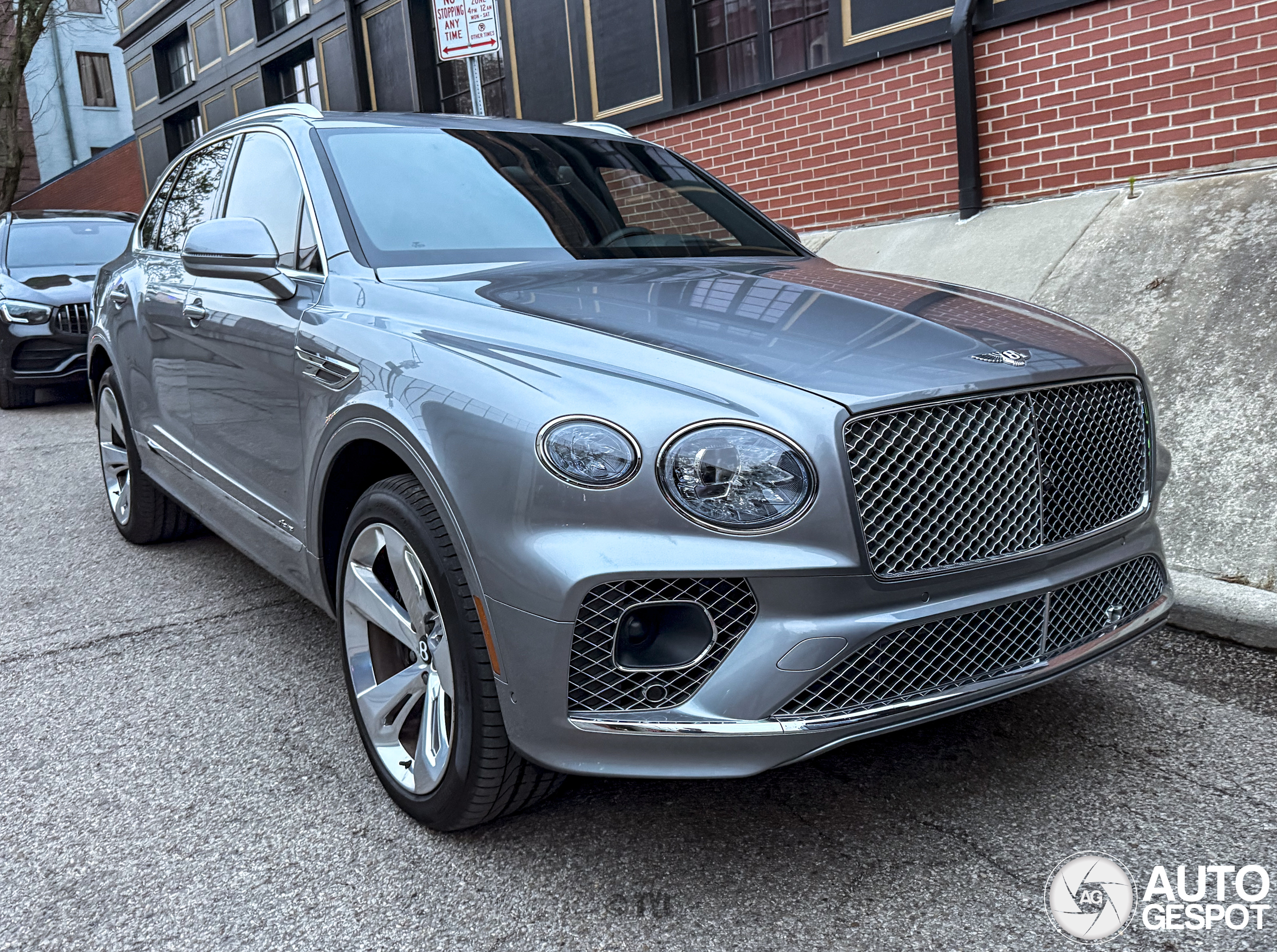 Bentley Bentayga Azure