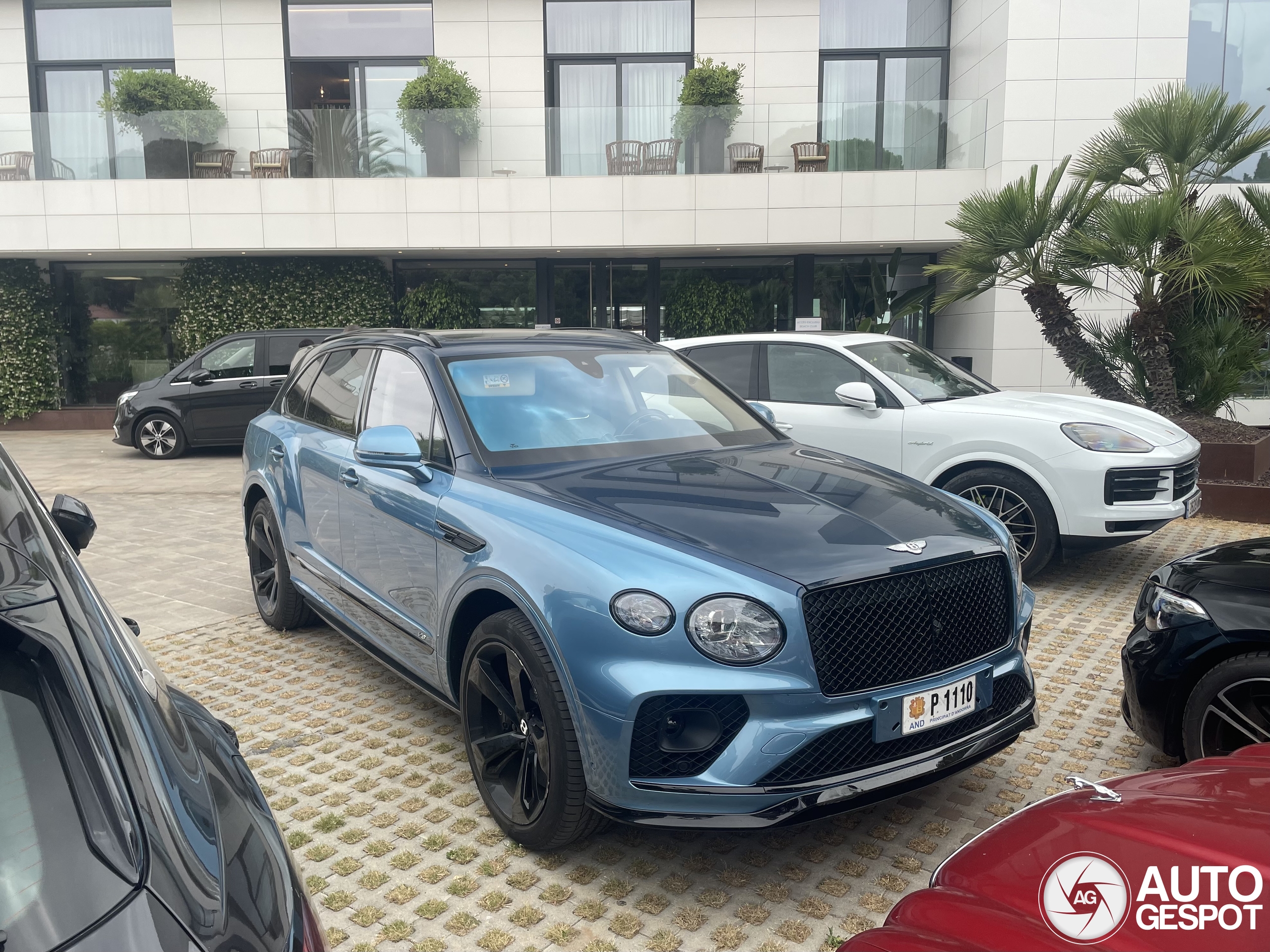 Bentley Bentayga V8 2021