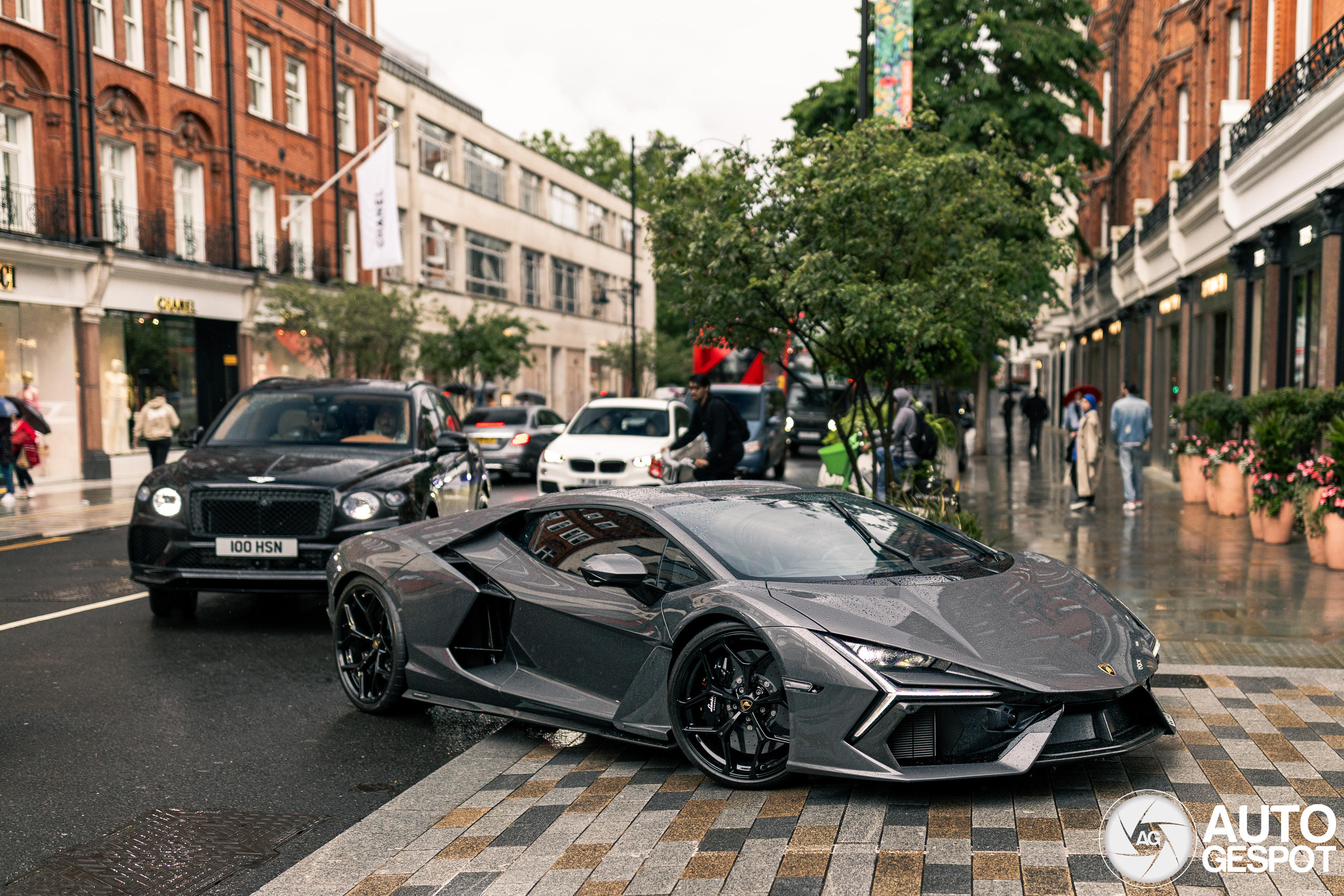 Lamborghini Revuelto