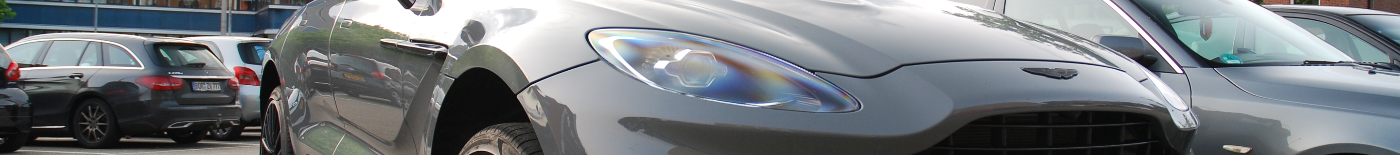 Aston Martin DBX