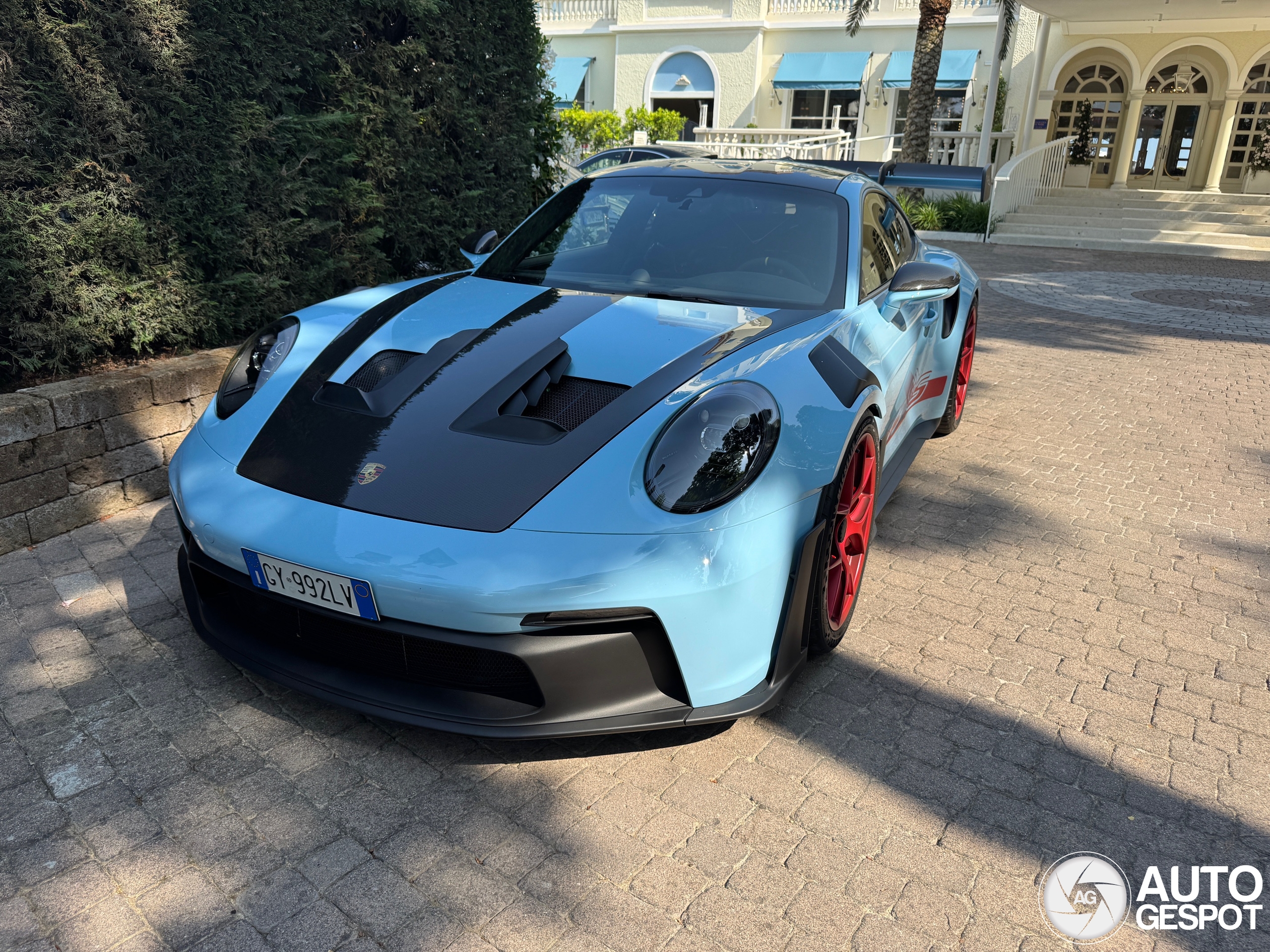 Porsche 992 GT3 RS Weissach Package