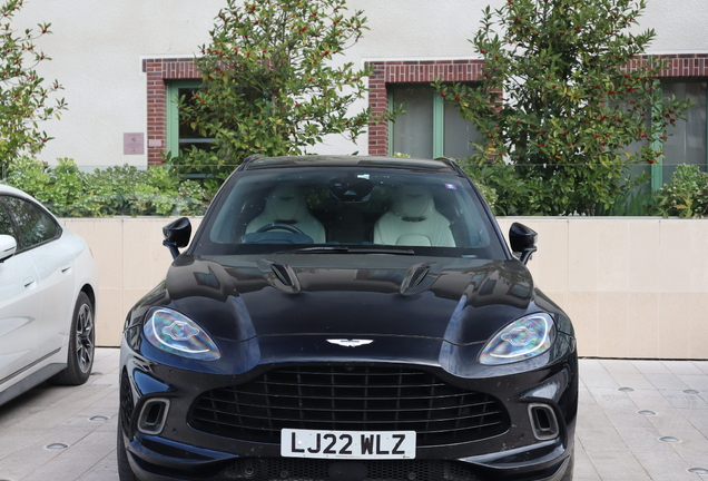 Aston Martin DBX