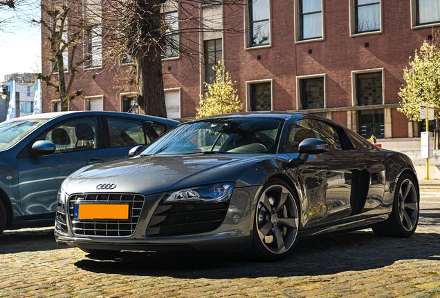 Audi R8 V10